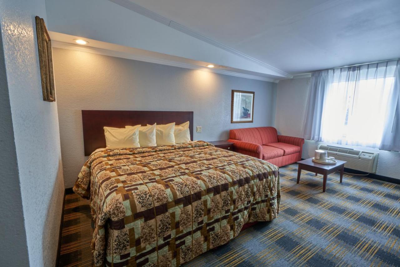Riverview & Hotel